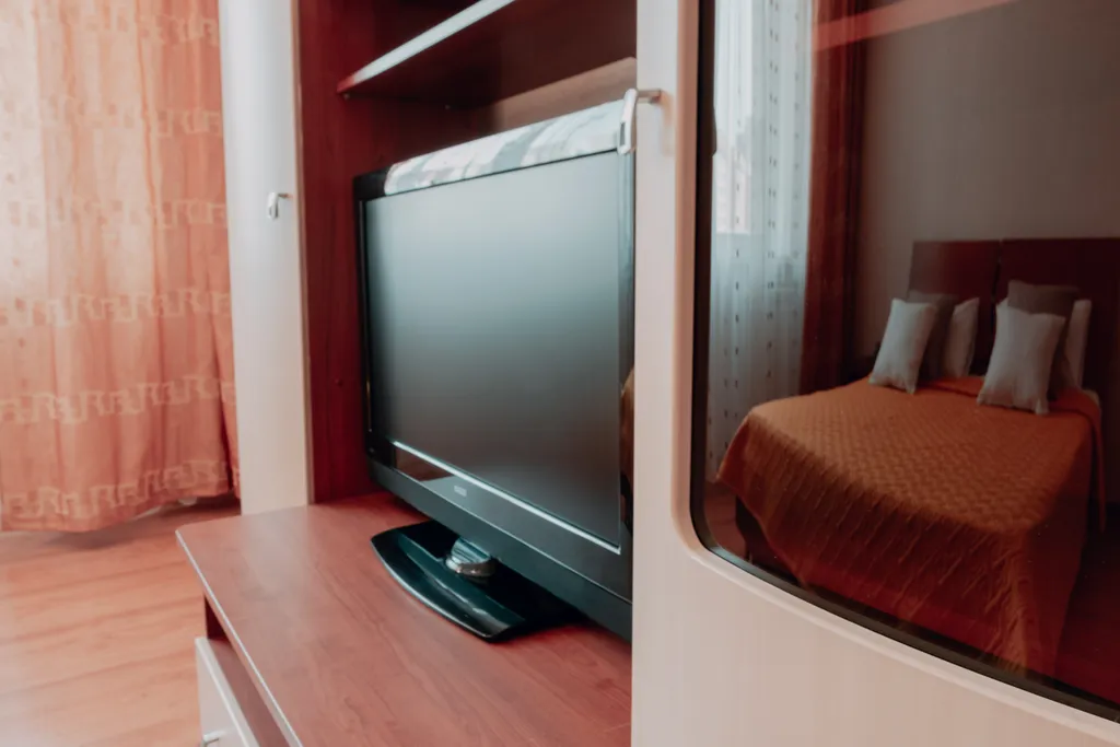 Апартаменты однокомнатные в Советском, 48 м², Красноярск — спальня, фото 7