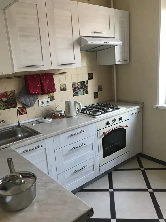 Квартира двухкомнатная на улице Нижегородской, 55 м², Жуковский — фото 10