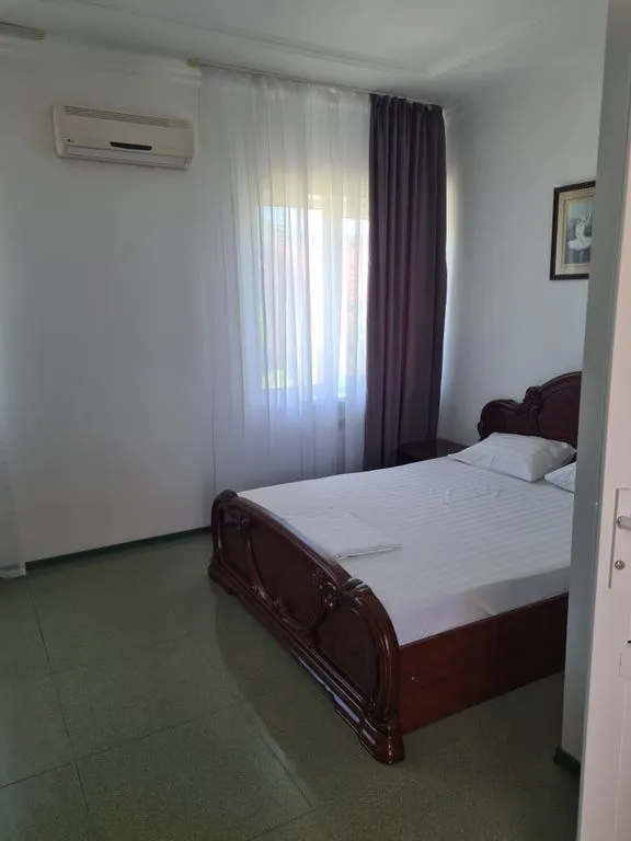 Трёхместный номер улучшенный с видом на горы