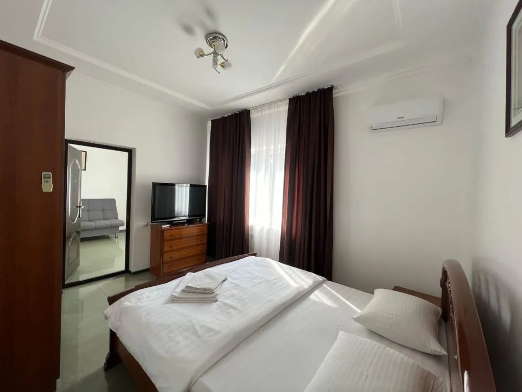 Семейный номер люкс с видом на город