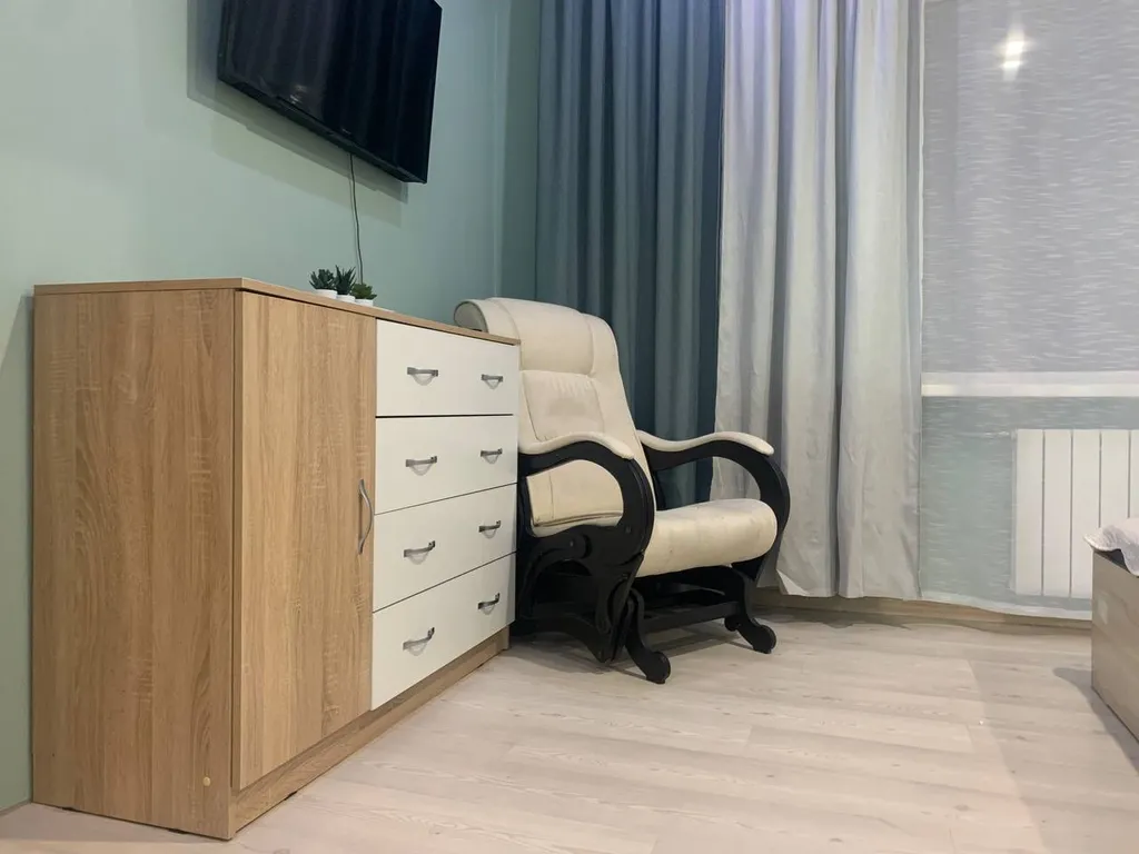 Квартира трёхкомнатная на проспекте Ленина, 100 м², Екатеринбург — спальня, фото 4
