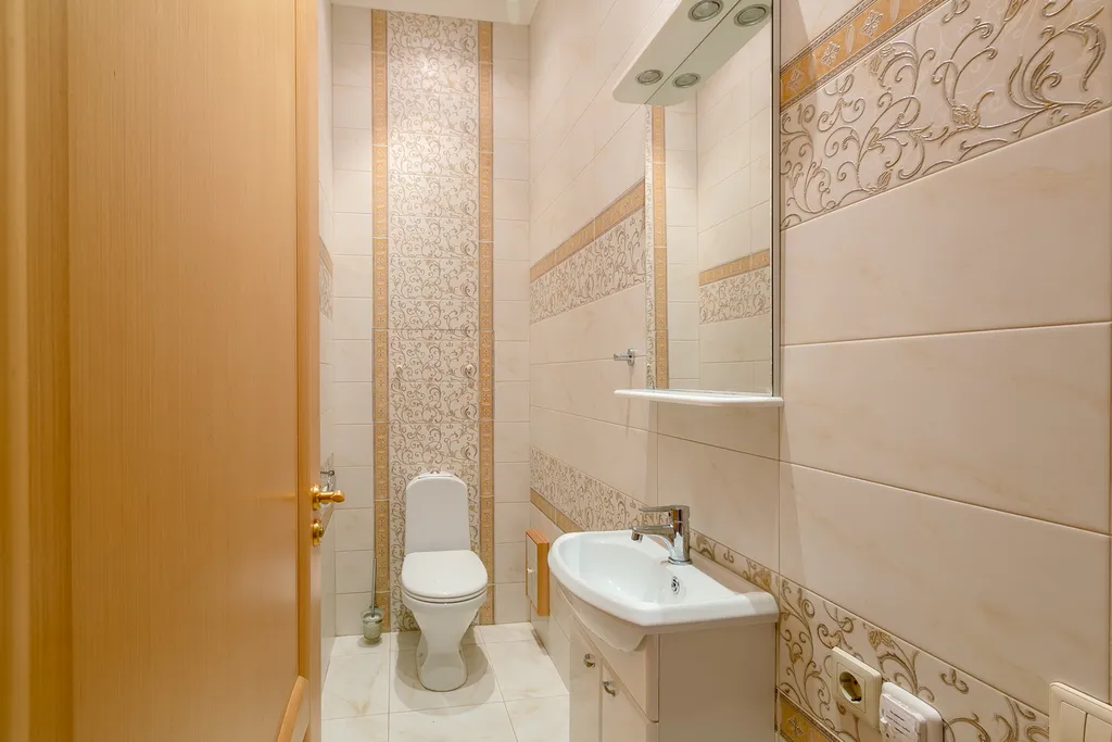 Квартира двухкомнатная у Адмы, в Адмиралтейском, 90 м², Санкт-Петербург — ванная комната, фото 4