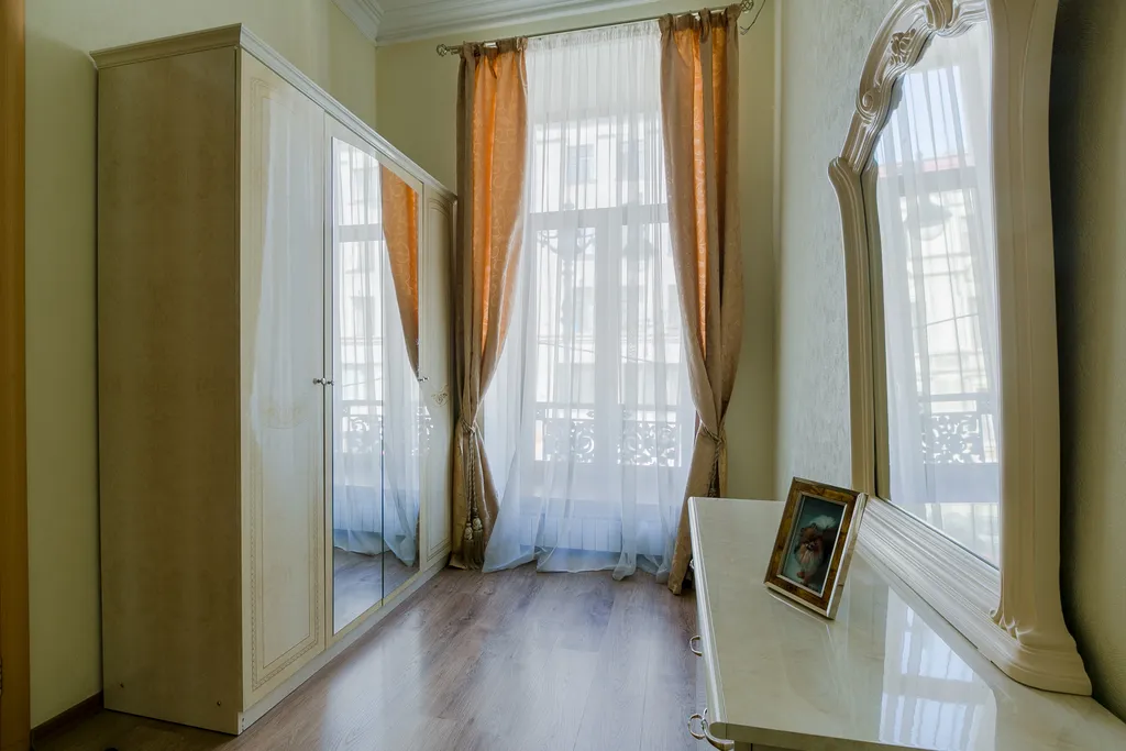 Квартира двухкомнатная у Адмы, в Адмиралтейском, 90 м², Санкт-Петербург — фото 17