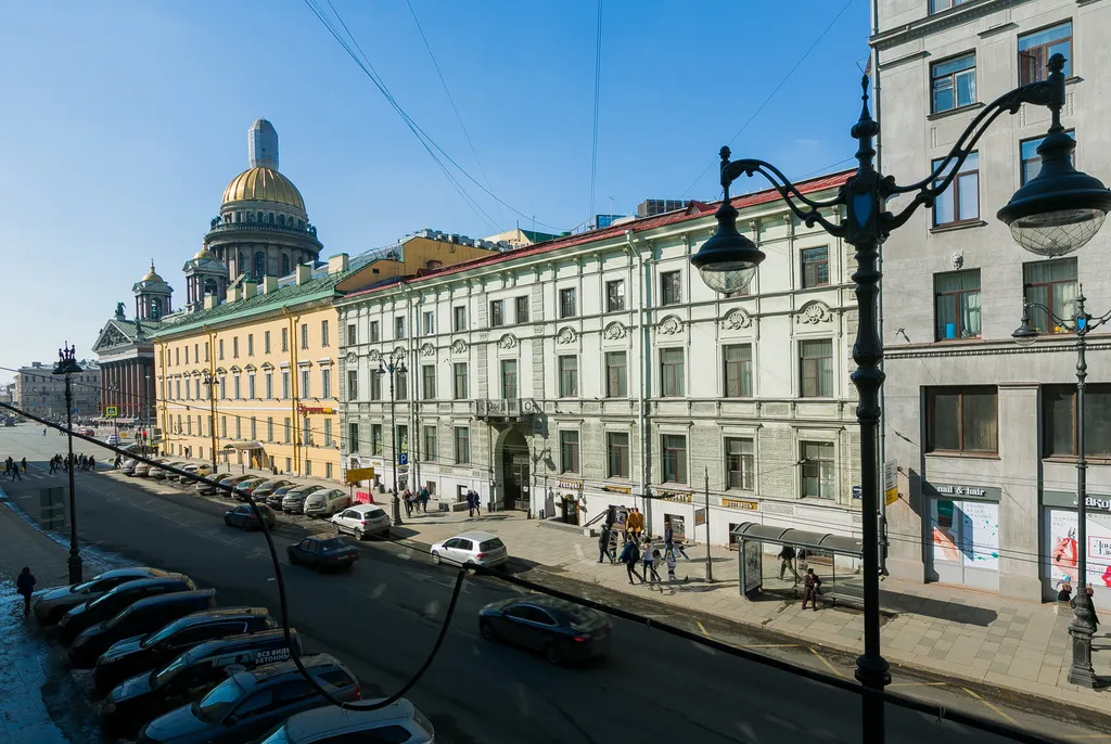 Квартира двухкомнатная у Адмы, в Адмиралтейском, 90 м², Санкт-Петербург — вид из окна