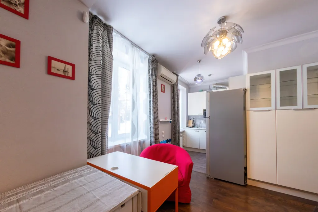 Квартира трёхкомнатная у Горьковской, в Печёрах, 77 м², Нижний Новгород — кухня, фото 3
