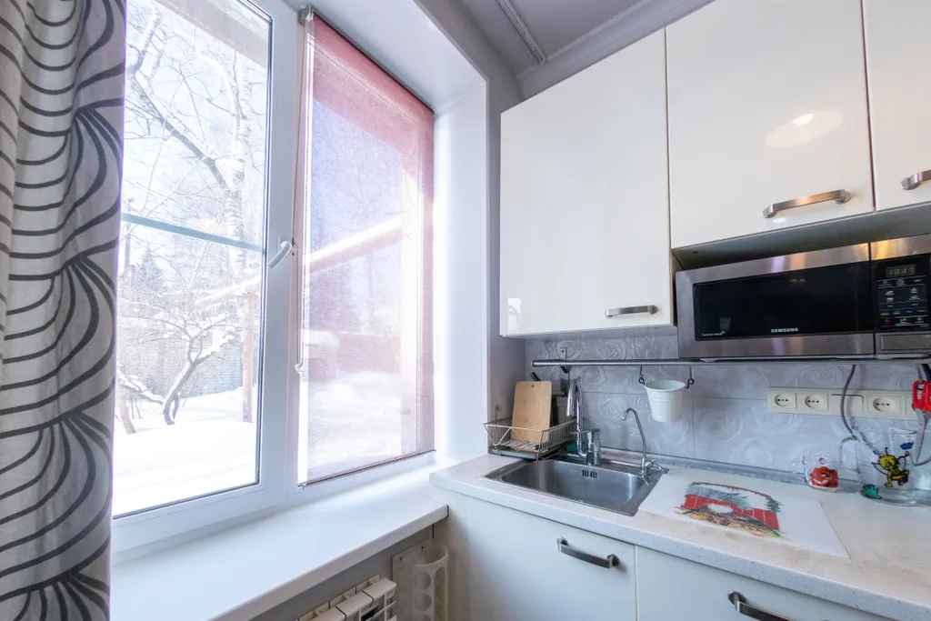 Квартира трёхкомнатная у Горьковской, в Печёрах, 77 м², Нижний Новгород — кухня, фото 4