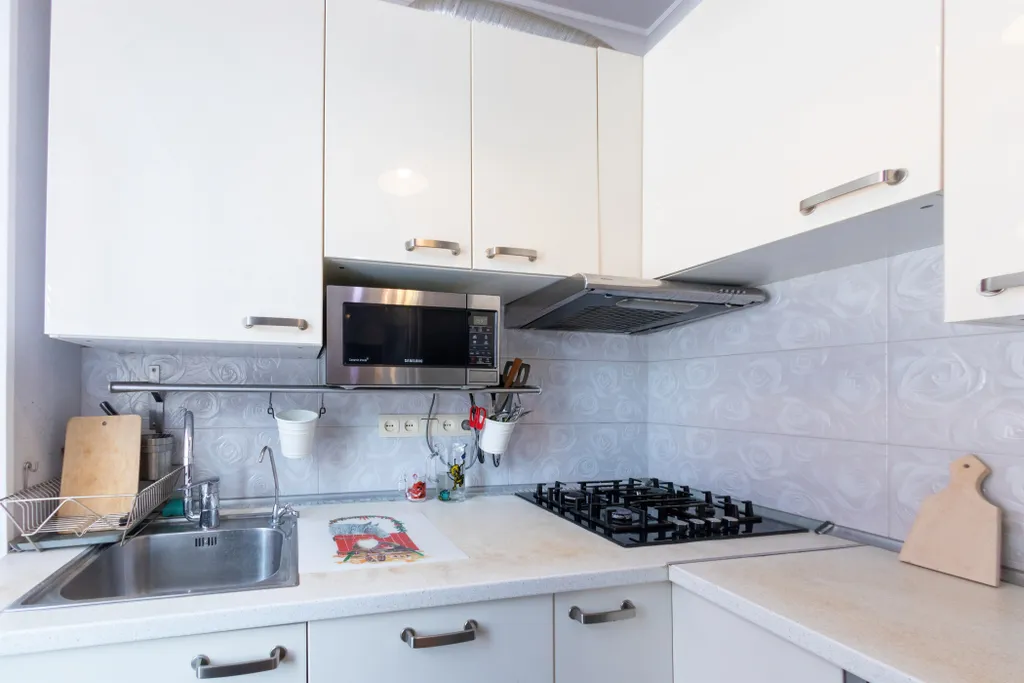 Квартира трёхкомнатная у Горьковской, в Печёрах, 77 м², Нижний Новгород — кухня, фото 5