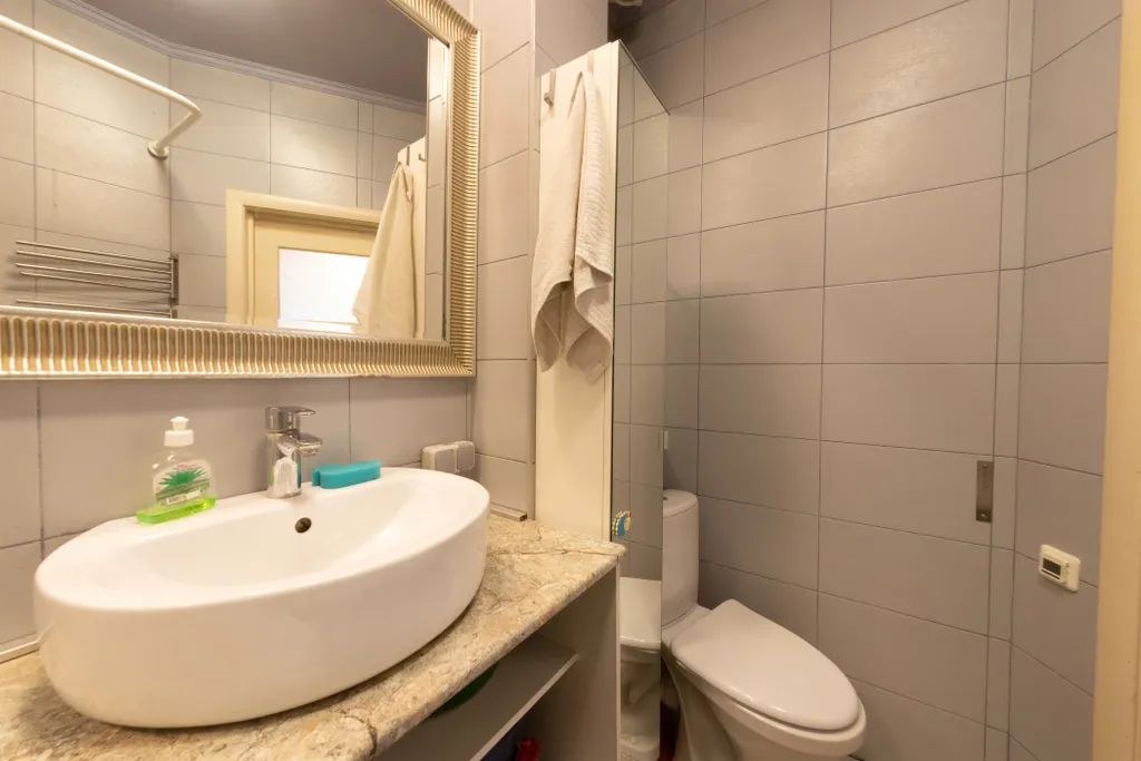 Квартира трёхкомнатная у Горьковской, в Печёрах, 77 м², Нижний Новгород — ванная комната, фото 2