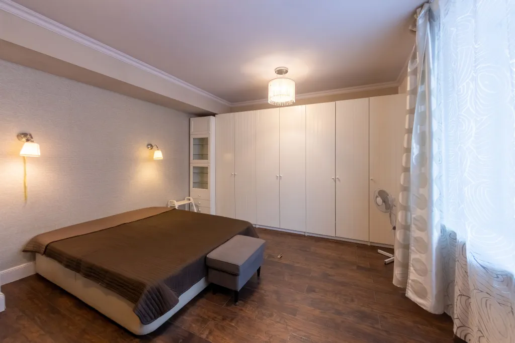 Квартира трёхкомнатная у Горьковской, в Печёрах, 77 м², Нижний Новгород — спальня, фото 8
