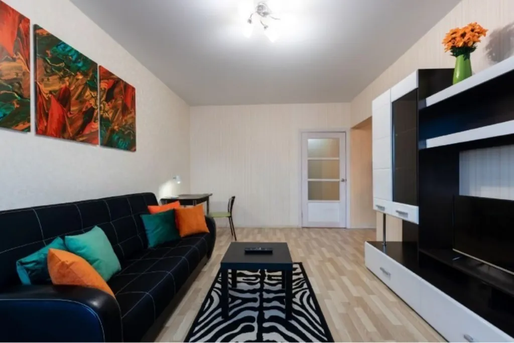 Квартира двухкомнатная в Советском, 60 м², Красноярск — спальня, фото 9