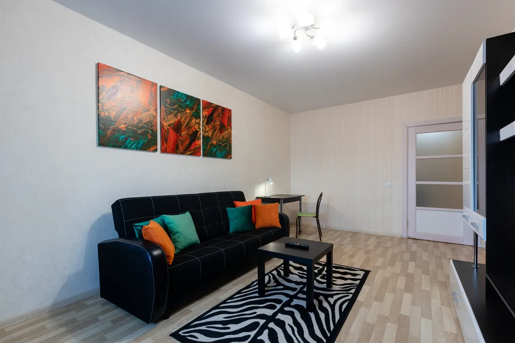 Квартира двухкомнатная в Советском, 60 м², Красноярск — спальня, фото 10