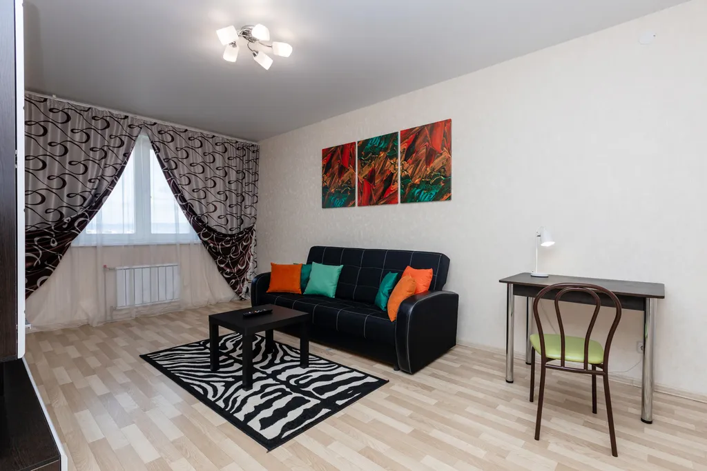 Квартира двухкомнатная в Советском, 60 м², Красноярск — спальня, фото 11
