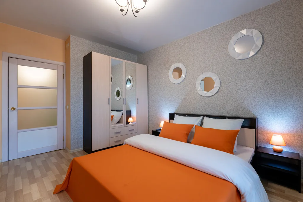 Квартира двухкомнатная в Советском, 60 м², Красноярск — спальня, фото 5