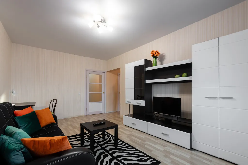 Квартира двухкомнатная в Советском, 60 м², Красноярск — спальня, фото 8