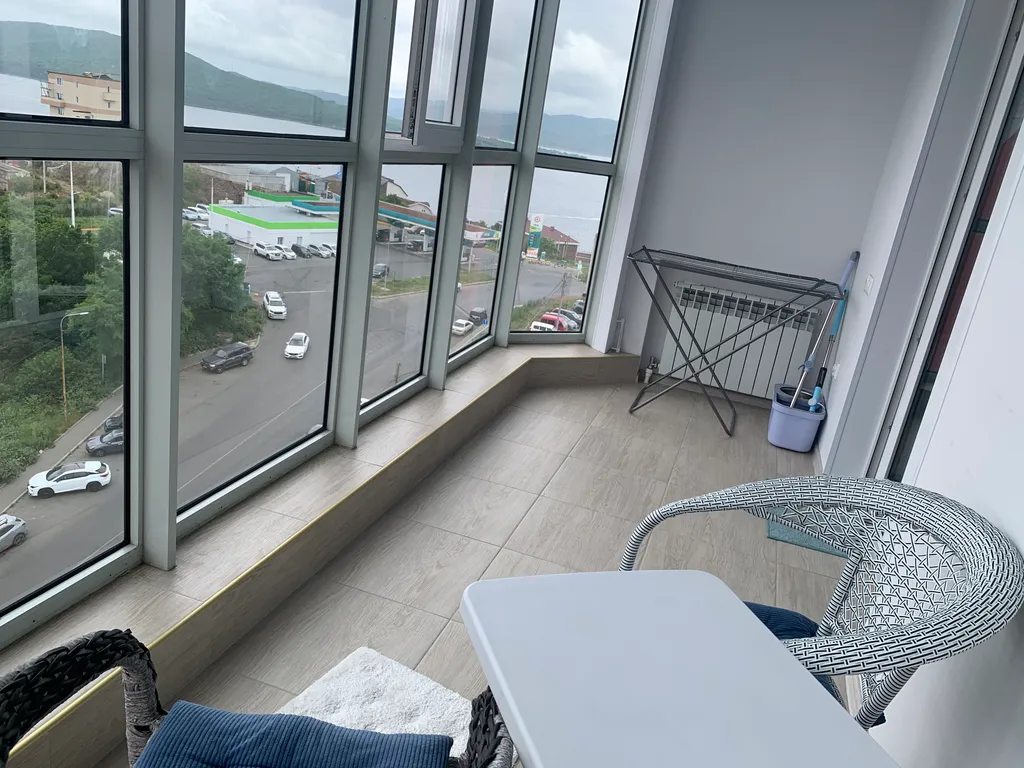 Квартира однокомнатная в Фрунзенском, 53 м², Владивосток — фото 33