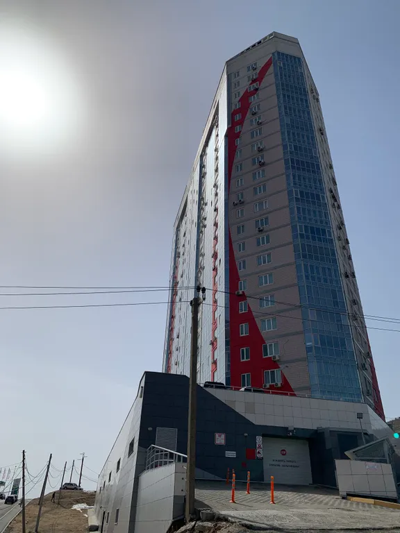 Квартира однокомнатная в Фрунзенском, 53 м², Владивосток — двор