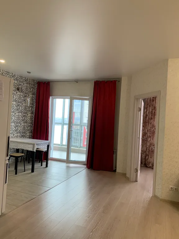 Квартира однокомнатная в Фрунзенском, 53 м², Владивосток — кухня