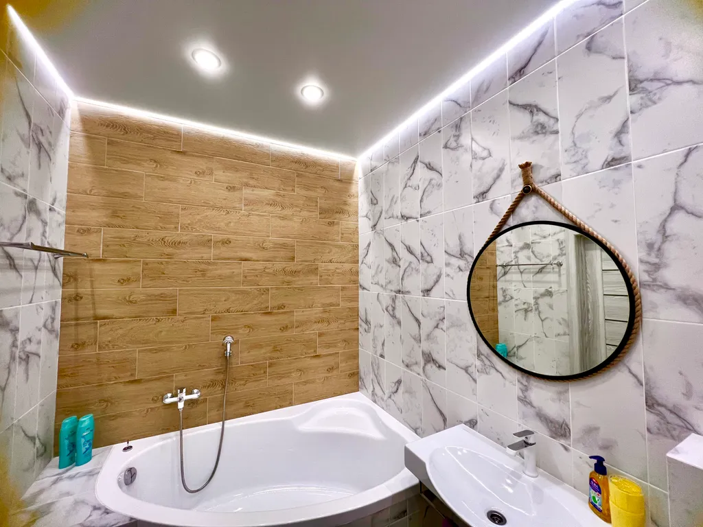 Квартира в центре с панорамным балконом у Галереи Чижова