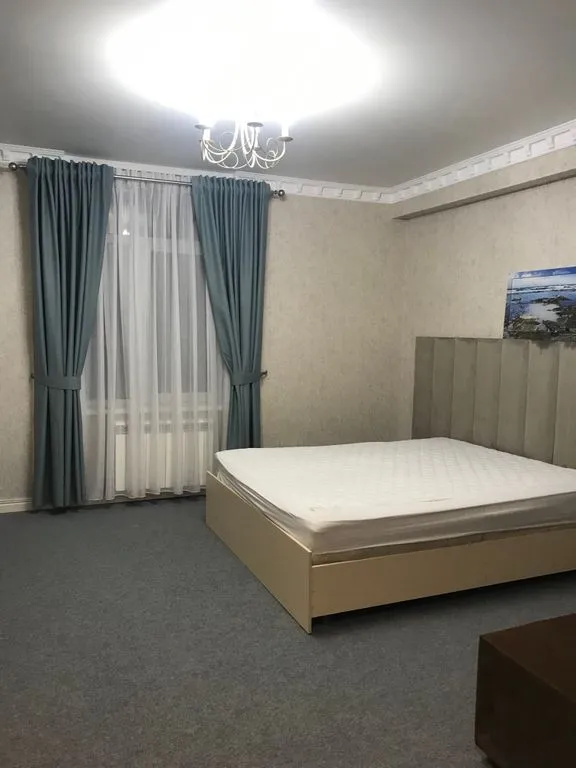 Трёхместный номер люкс — общий вид