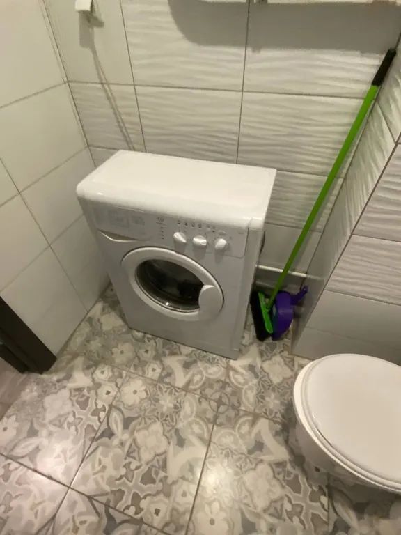 Квартира однокомнатная на улице Жукова, 50 м², Ярославль — ванная комната, фото 2