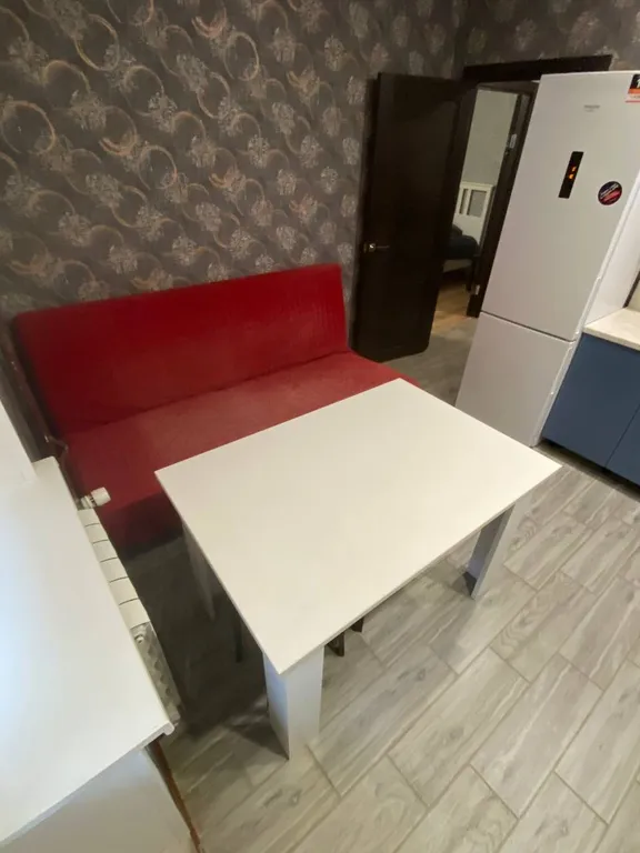 Квартира однокомнатная на улице Жукова, 50 м², Ярославль — кухня, фото 4