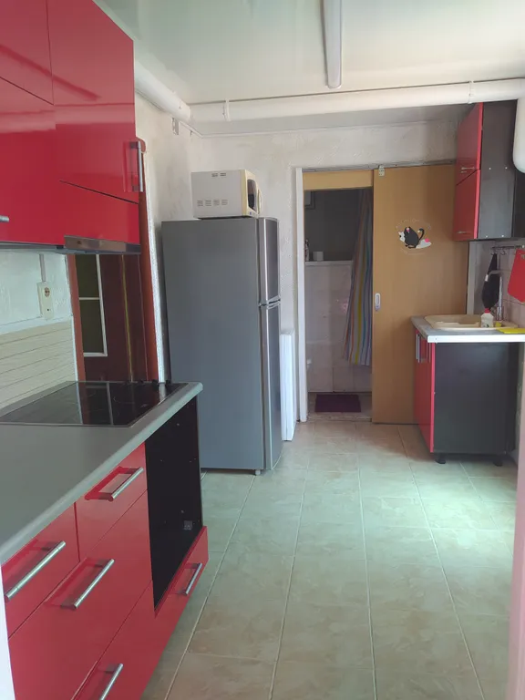 Дом 6-местный на улице Урицкого, 60 м², Алушта — кухня, фото 2