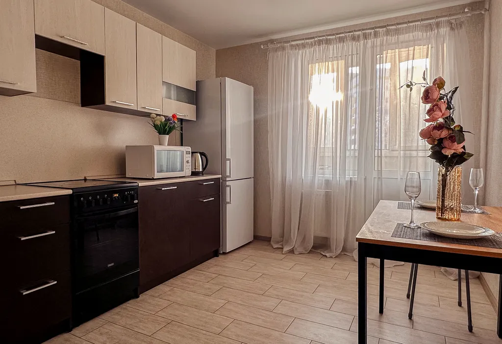 Апартаменты однокомнатные у Кировской, в Кировском, 40 м², Самара — кухня, фото 4