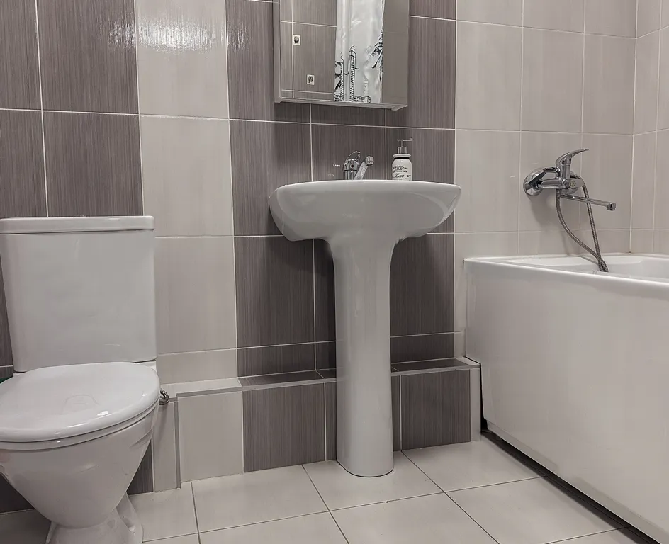 Апартаменты однокомнатные у Кировской, в Кировском, 40 м², Самара — ванная комната