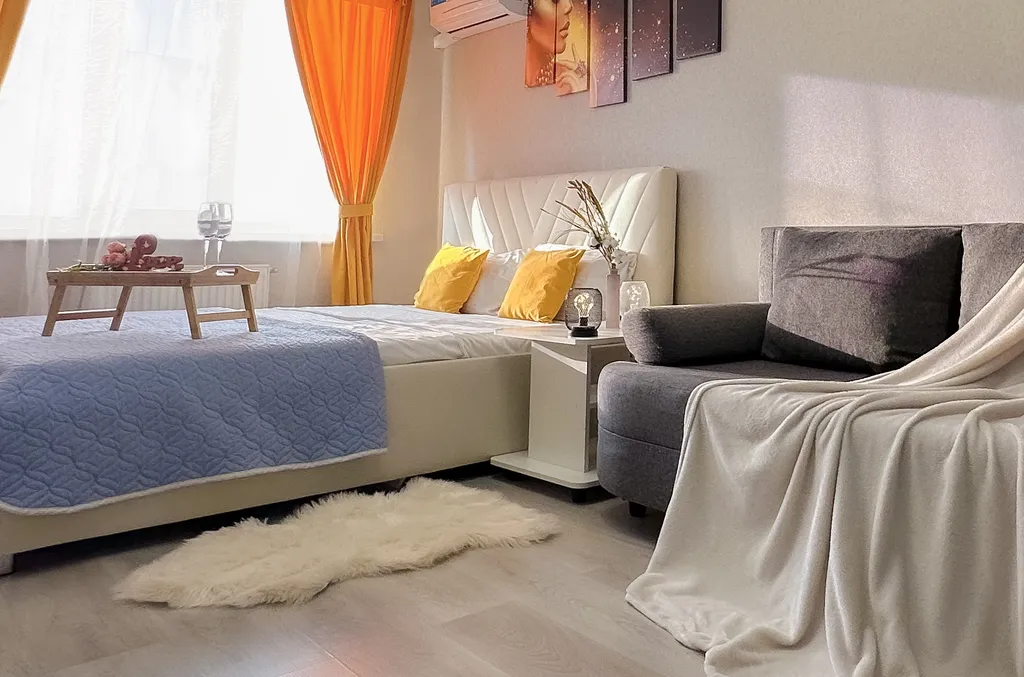 Апартаменты однокомнатные у Кировской, в Кировском, 40 м², Самара — спальня, фото 4