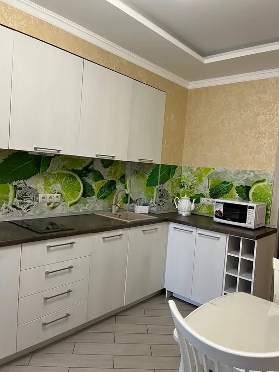 Квартира однокомнатная на улице Пятигорской, 52 м², Ессентуки — кухня, фото 4
