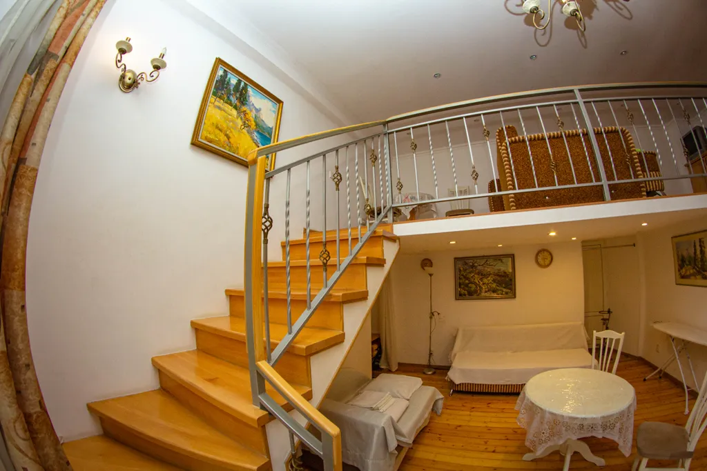 Квартира однокомнатная на улице Дмитриева, 53 м², Ялта — фото 2