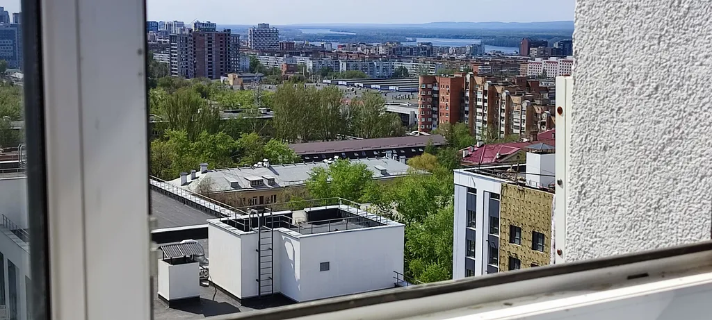 Квартира однокомнатная у Московской, в Октябрьском, 45 м², Самара — вид из окна, фото 3