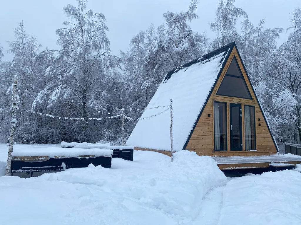 Дом на берегу реки №2