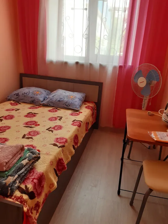 Двухместный номер с 1 кроватью эконом — Глория, фото 4 из 5