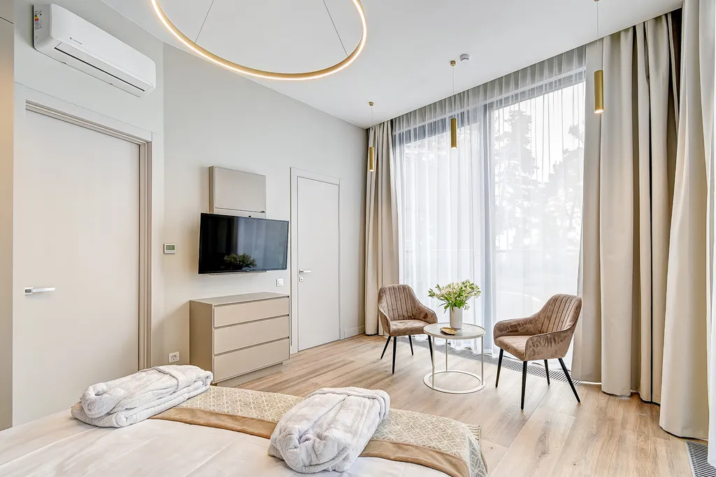 Апартаменты Люкс, Лучезарный на первой береговой линии