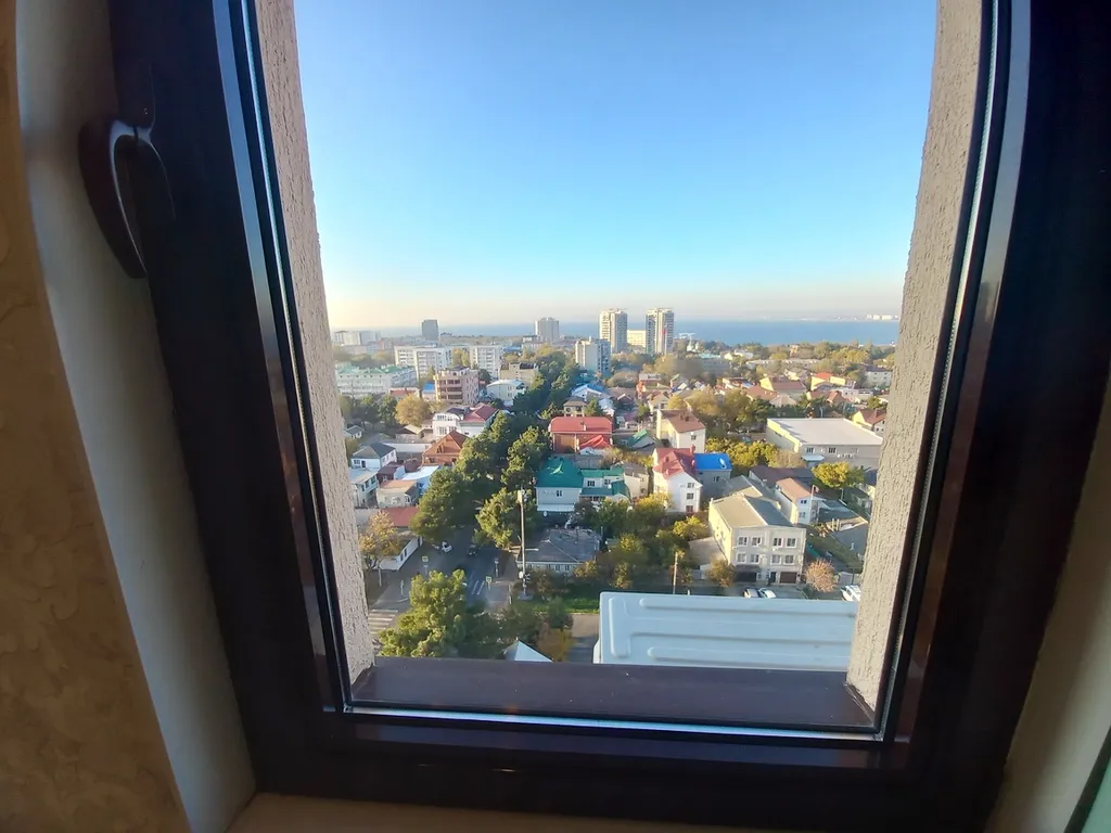 Квартира трёхкомнатная на улице Шевченко, 50 м², Анапа — фото 15