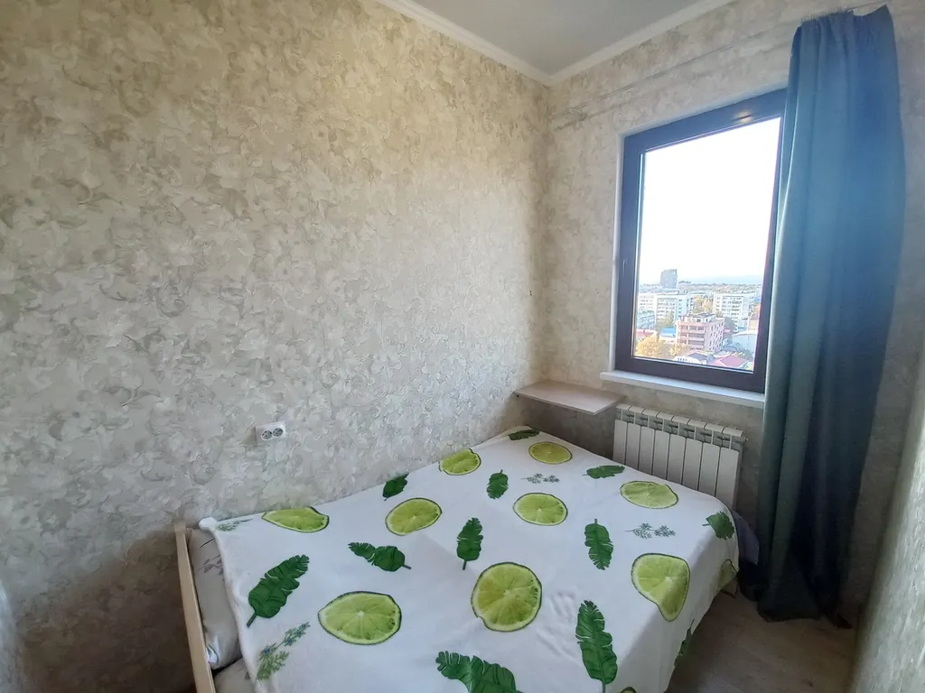 Квартира трёхкомнатная на улице Шевченко, 50 м², Анапа — фото 2