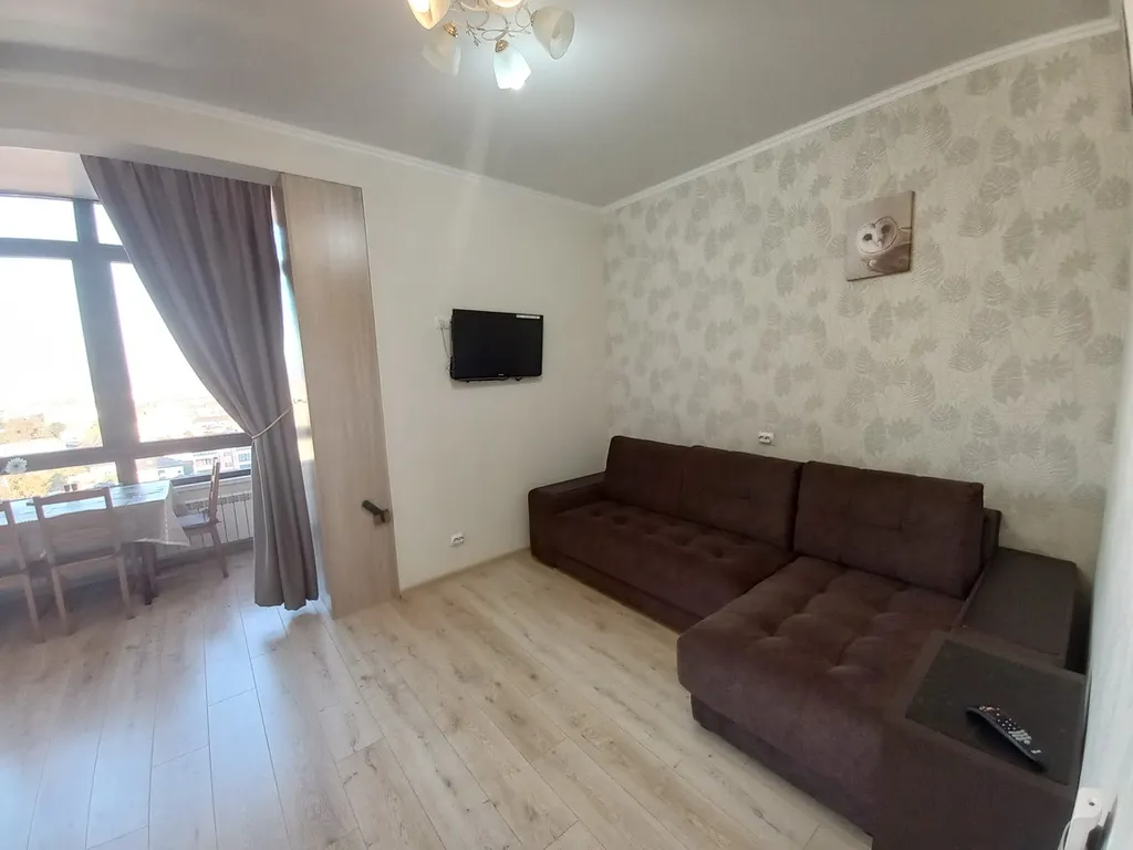 Квартира трёхкомнатная на улице Шевченко, 50 м², Анапа — фото 5