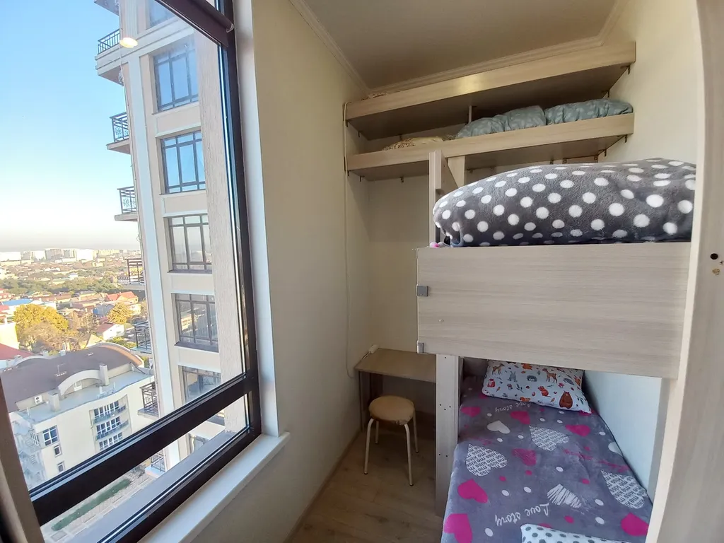 Квартира трёхкомнатная на улице Шевченко, 50 м², Анапа — фото 9
