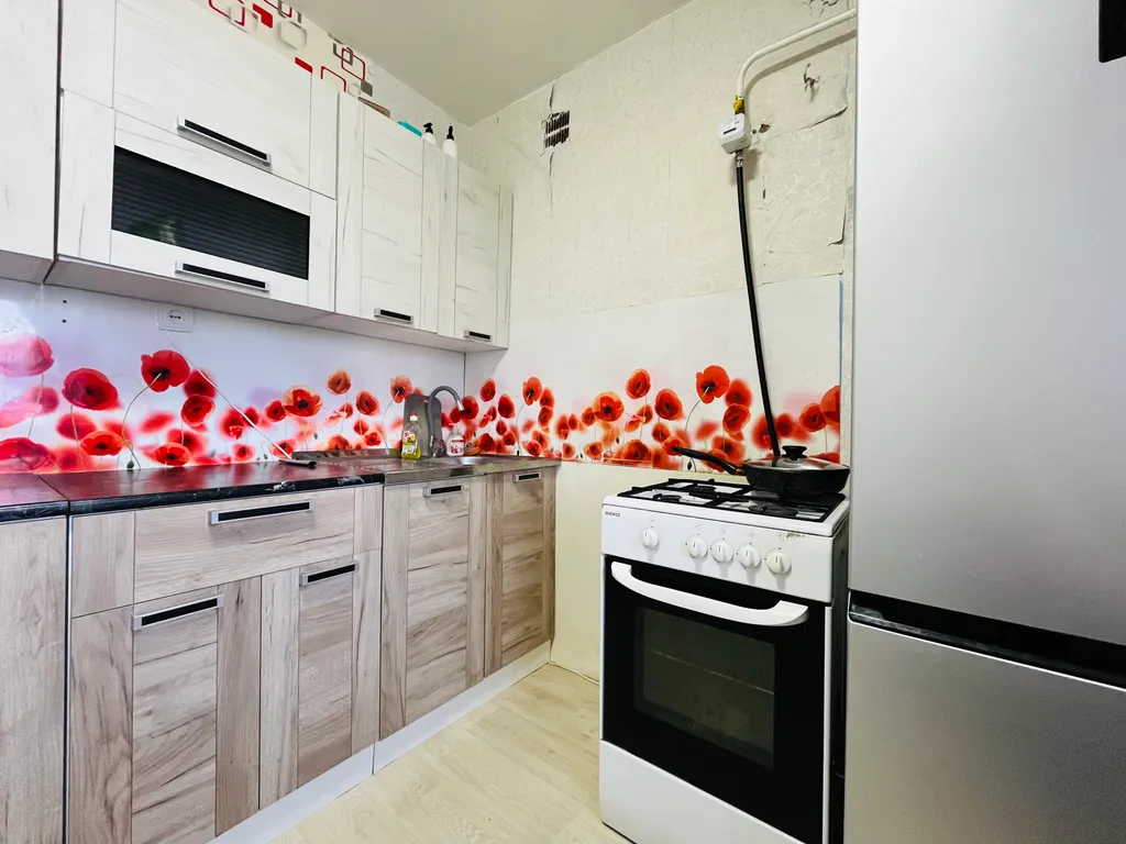 Квартира однокомнатная на улице Первомайской, 35 м², Шахунья — кухня