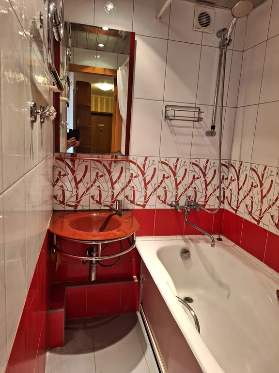 Квартира трёхкомнатная в Железнодорожном, 61 м², Красноярск — фото 10