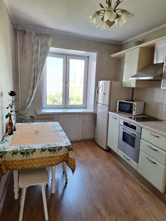 Квартира трёхкомнатная в Железнодорожном, 61 м², Красноярск — фото 12