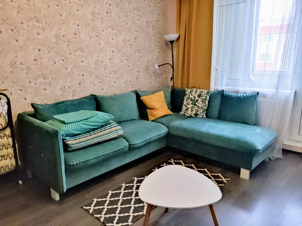 Квартира двухкомнатная на улице Завокзальной, 65 м², Великий Новгород — спальня, фото 7