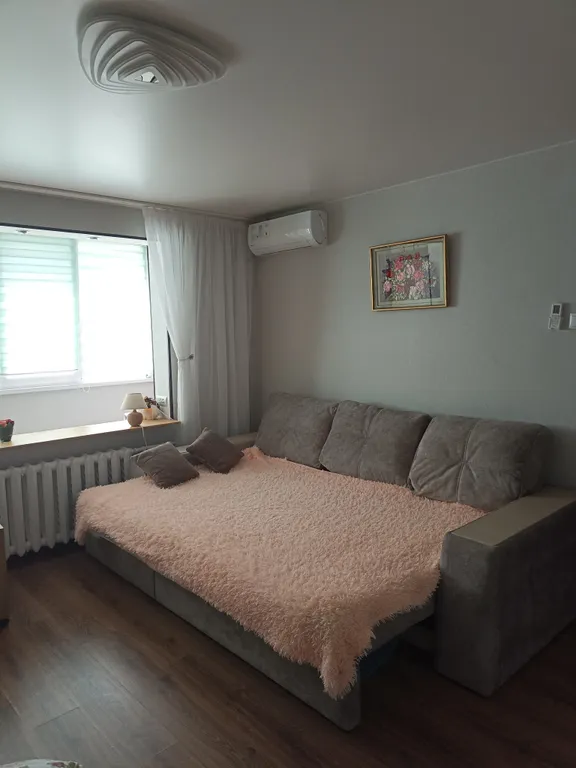 Квартира однокомнатная в Гагаринском, 45 м², Севастополь — спальня, фото 4