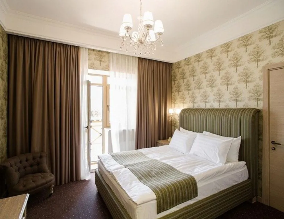 Двухместный номер с 1 кроватью и балконом — Левада, фото 1 из 5