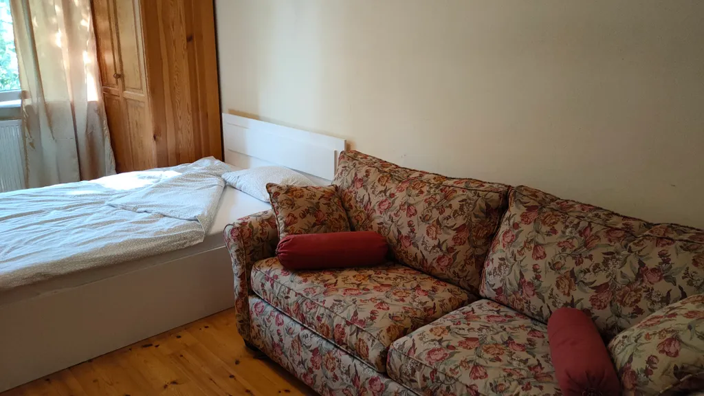 Квартира трёхкомнатная на улице Ленина, 70 м², Светлогорск — спальня, фото 8