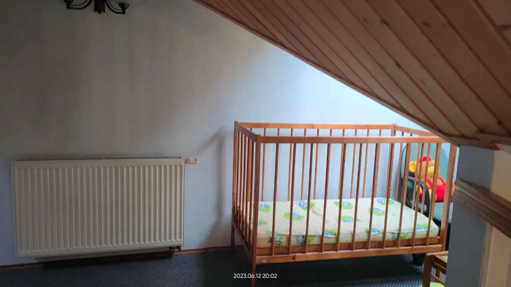 Квартира трёхкомнатная на улице Ленина, 70 м², Светлогорск — спальня, фото 11