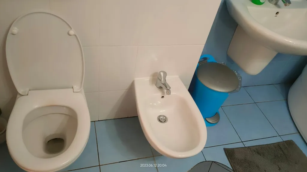 Квартира трёхкомнатная на улице Ленина, 70 м², Светлогорск — ванная комната, фото 4