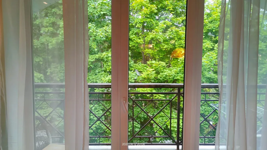 Квартира трёхкомнатная на улице Ленина, 70 м², Светлогорск — вид из окна, фото 2