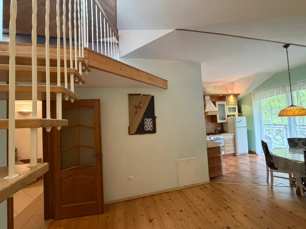 Квартира трёхкомнатная на улице Ленина, 70 м², Светлогорск — фото 26